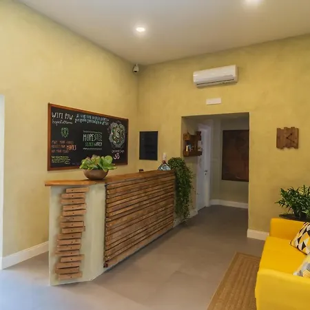 霍普斯特尔秘密花园酒店