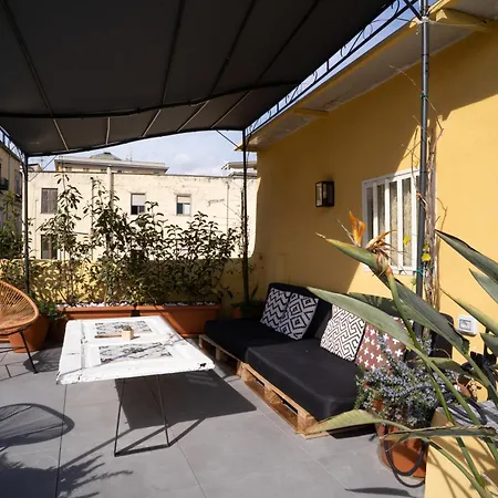 Hopestel Secret Garden Hostel Νάπολη