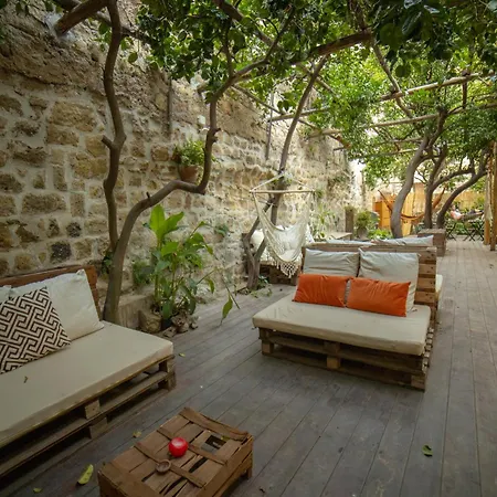 Hostal Hopestel Secret Garden Nápoles
